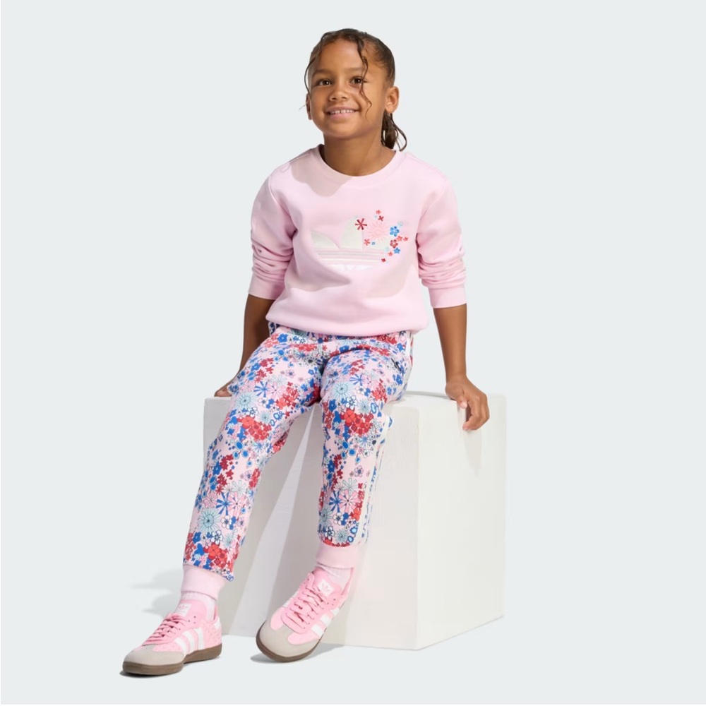 NWOT adidas x Liberty London Floral Joggers girls 5-6